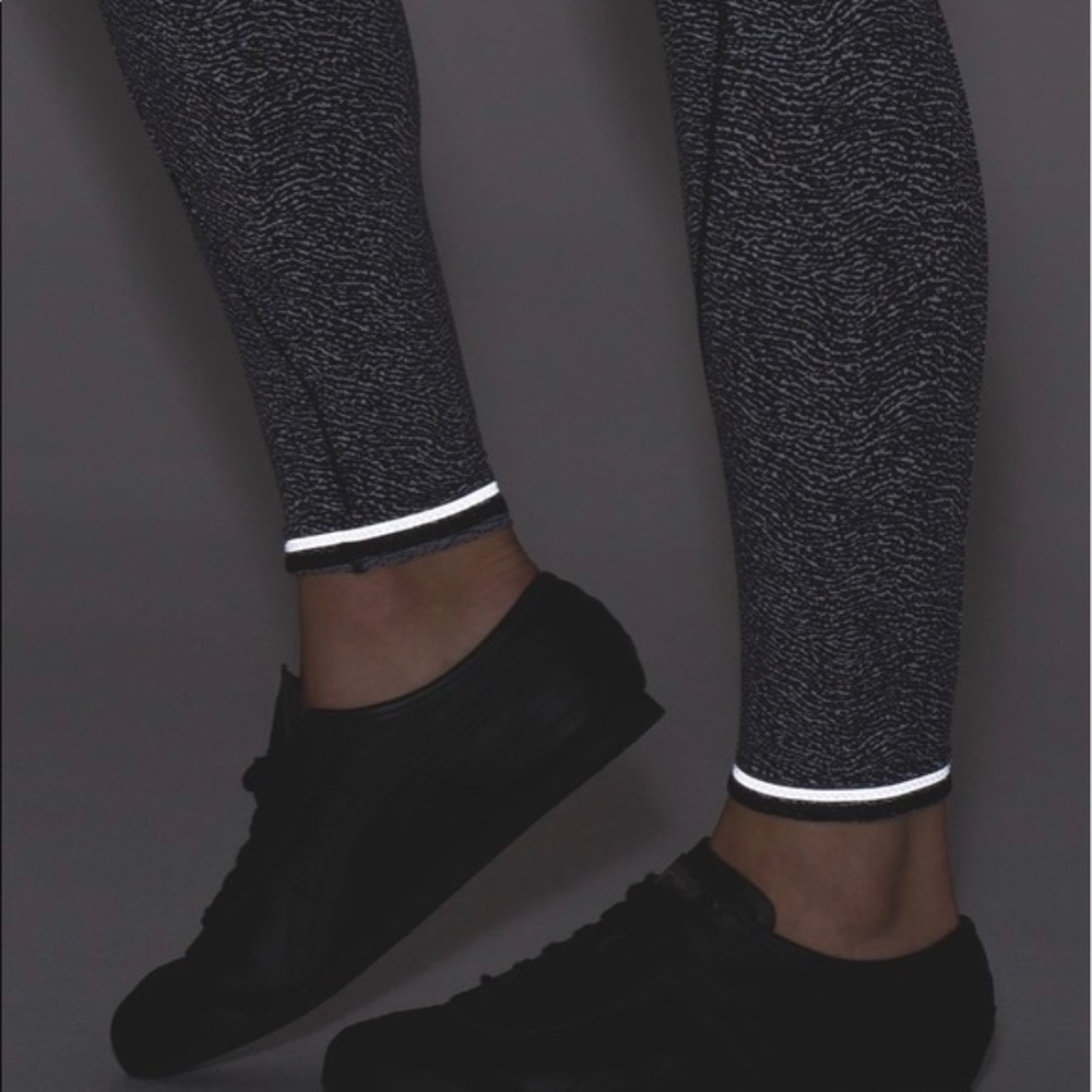 Lululemon Run It Out Tight Power Luxtreme Ripple Jacquard Black White SZ 8 - Picture 9 of 10